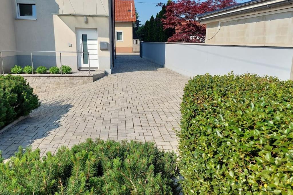 City Lodge Pine, Free Parking リュブリャナ エクステリア 写真