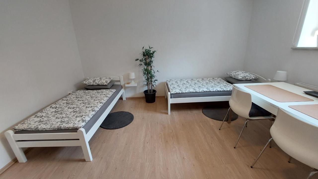City Lodge Pine, Free Parking リュブリャナ エクステリア 写真