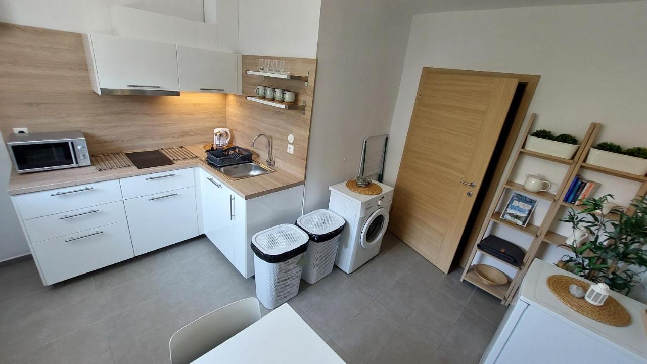 City Lodge Pine, Free Parking リュブリャナ エクステリア 写真
